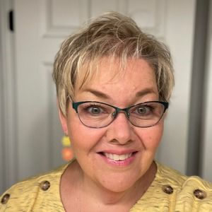 Meet your Posher, Theresa